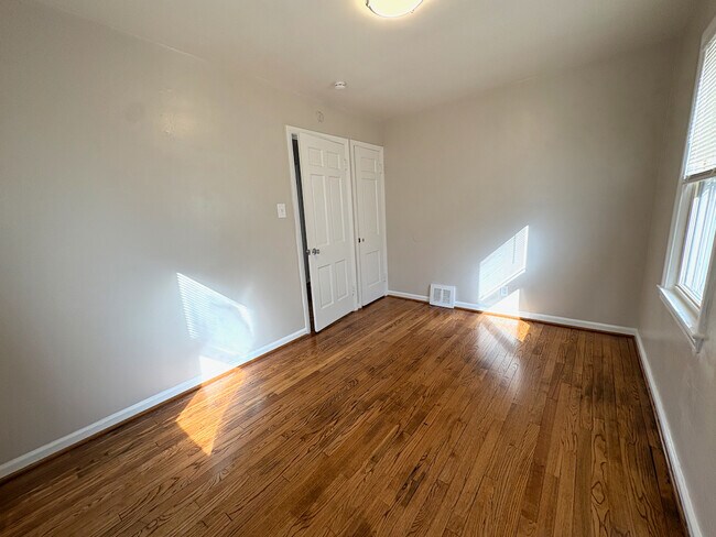 Building Photo - 21311 Beechwood Ave