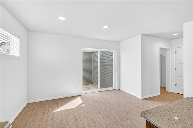 Building Photo - 1045 Range Trail