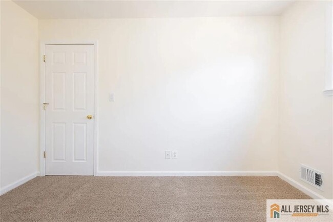 Building Photo - 234 Inza St