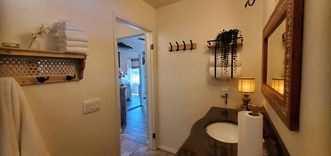 Building Photo - 82570 Delano Dr