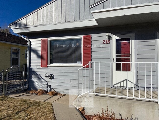 Building Photo - 218 W Ramona Ave