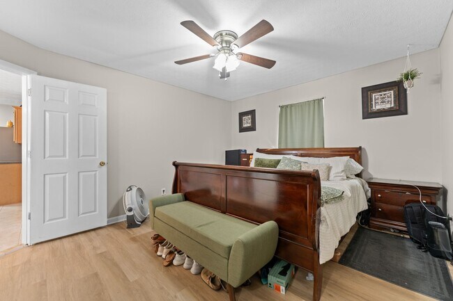 Building Photo - 8603 Raintree Cir