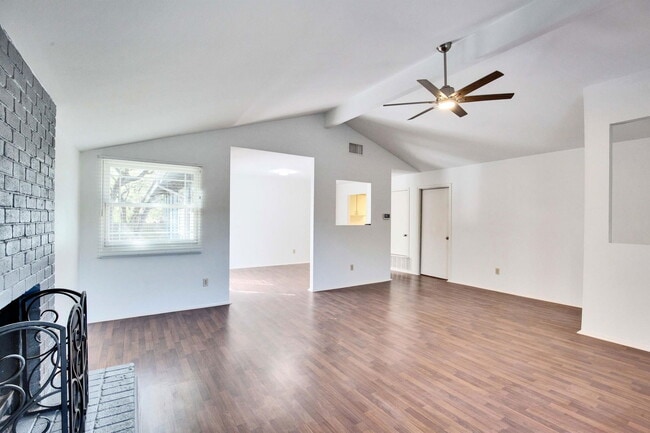 Building Photo - 8002 Croftwood Dr