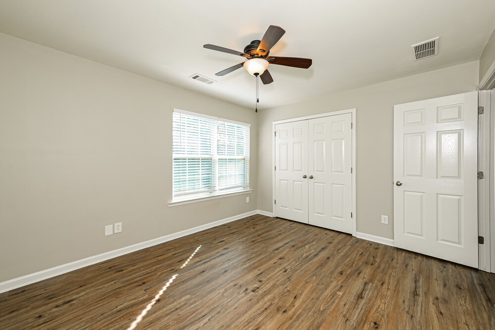 Building Photo - 353 Franklin St