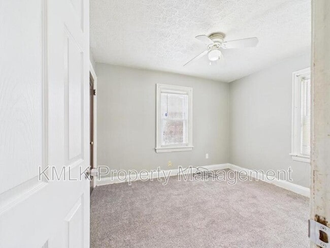 Building Photo - 916 Peckham St