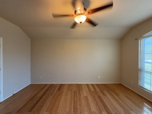 Building Photo - 2333 Cedarwood Dr