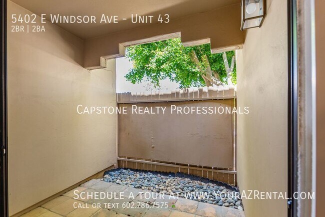 Building Photo - 5402 E Windsor Ave