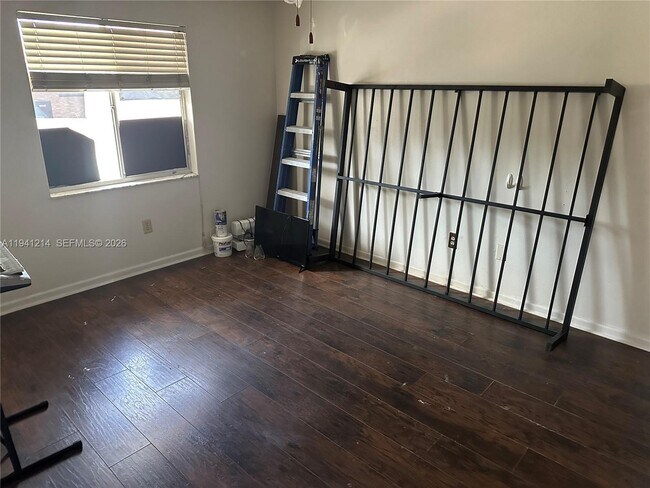 Building Photo - 628 Pavare Ct