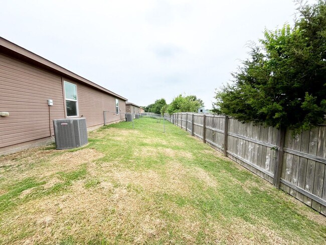 Building Photo - 1515 Justin Lp
