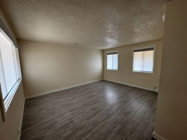 Building Photo - Charming 3 Bedroom Home with Beautiful Backyard & RV Parking