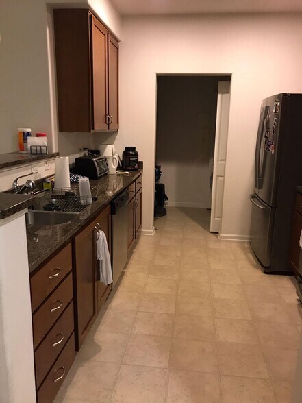 Kitchen - 1388 Broadway