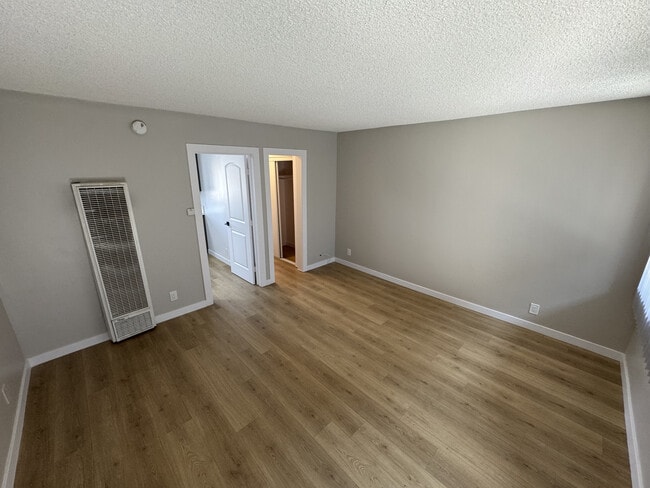 Building Photo - 1165 N Normandie Ave