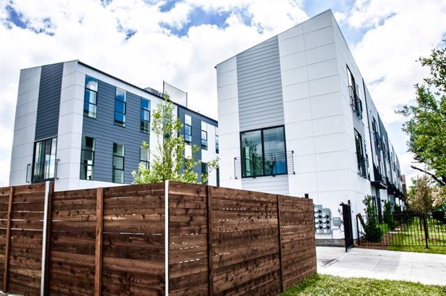 Building Photo - 4901 Live Oak St