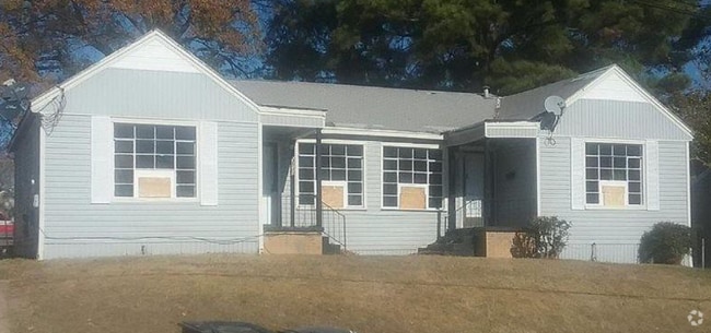Building Photo - 3608 Ninock St