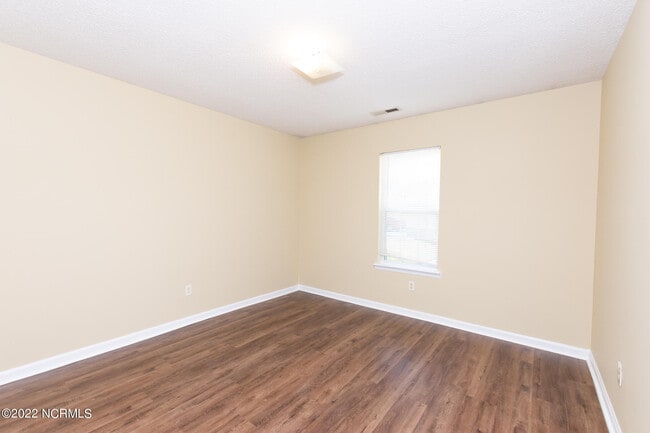 Building Photo - 171 Brenda Dr