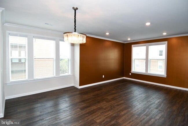 Building Photo - 20739 Heron Landing Dr