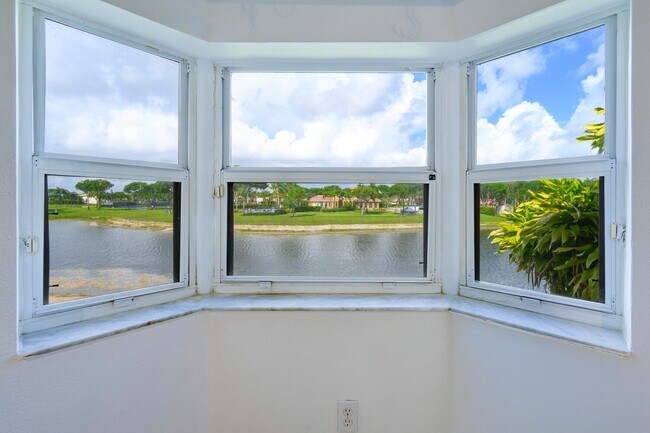 Building Photo - 3478 Briar Bay Blvd
