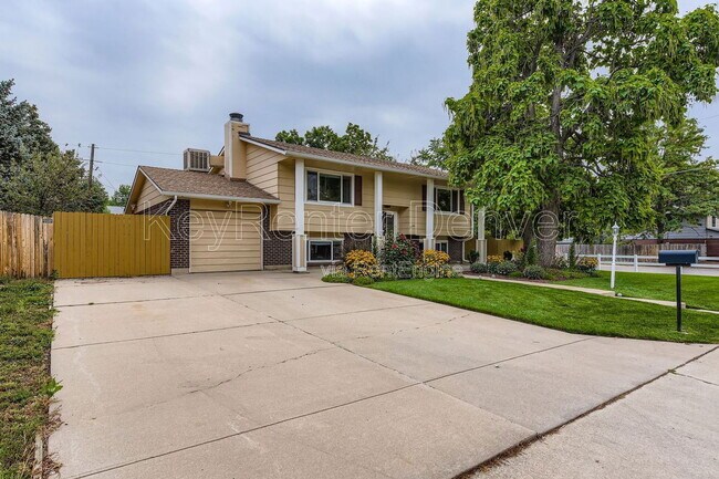 Building Photo - 2796 S Quay Way