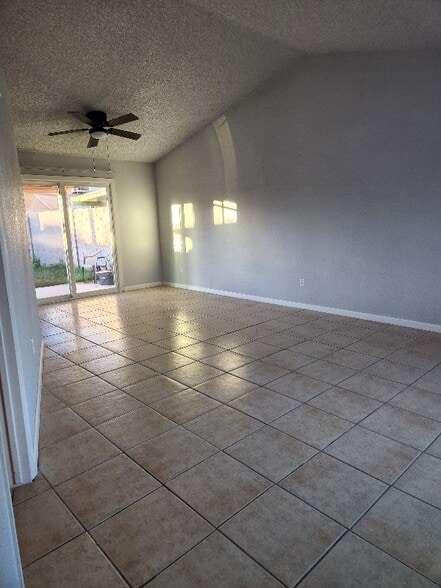 Building Photo - 3033 W Irma Ln