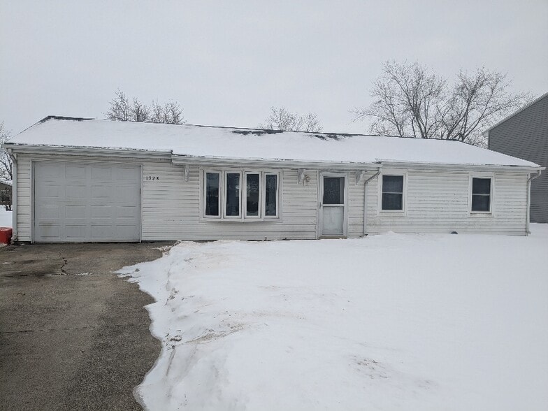 Building Photo - 1328 Colonial Ln