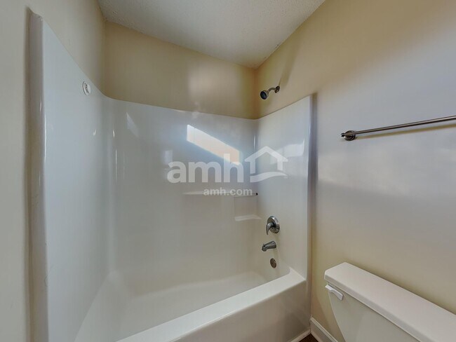 Building Photo - 5073 Natalie Temple Ln