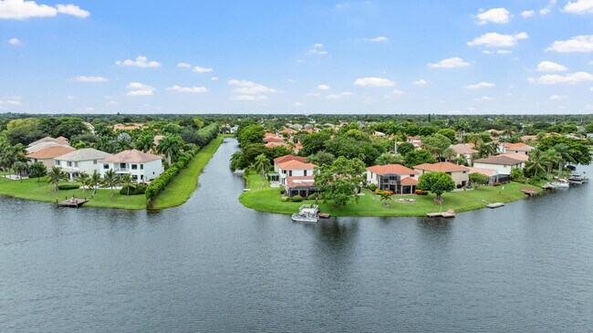 Building Photo - 12541 Shoreside Ln