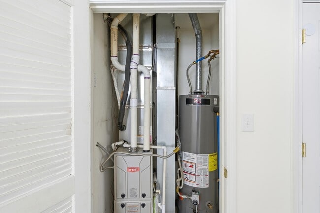 Building Photo - 1709 Juniper Dr