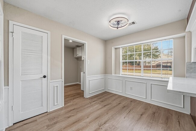 Building Photo - 119 Laura Ln