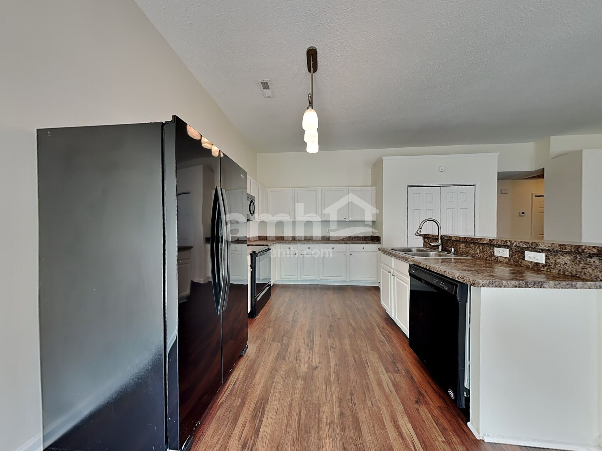 Building Photo - 120 Salem Ridge Ct