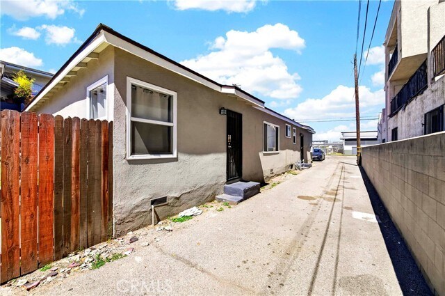 Building Photo - 13717 Yukon Ave