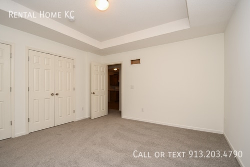 Building Photo - 5905 Brittany St