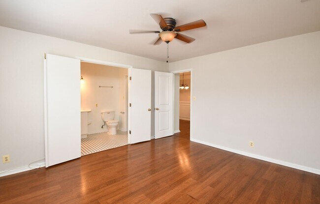 Building Photo - 102 Chesterfield Ln