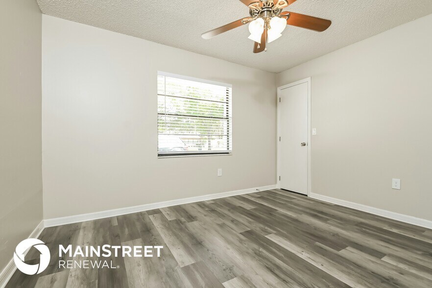 Building Photo - 4135 Old Colony Rd