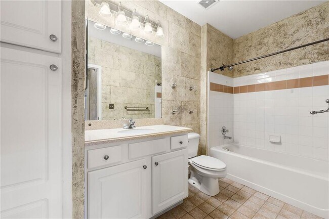 Building Photo - 4333 Dunwoody Park