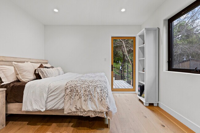 Building Photo - 20932 Canyon Trl