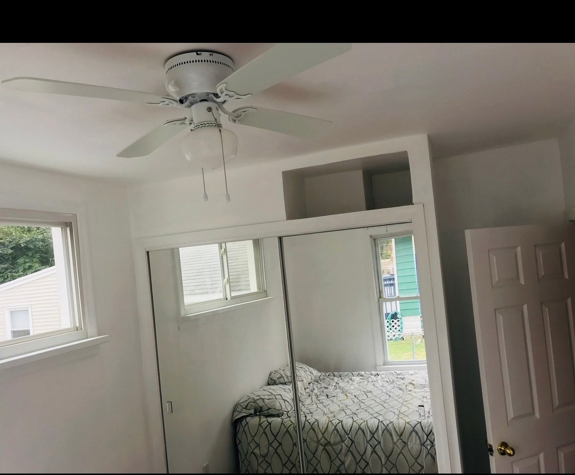 Building Photo - 137 W Johnson Ave