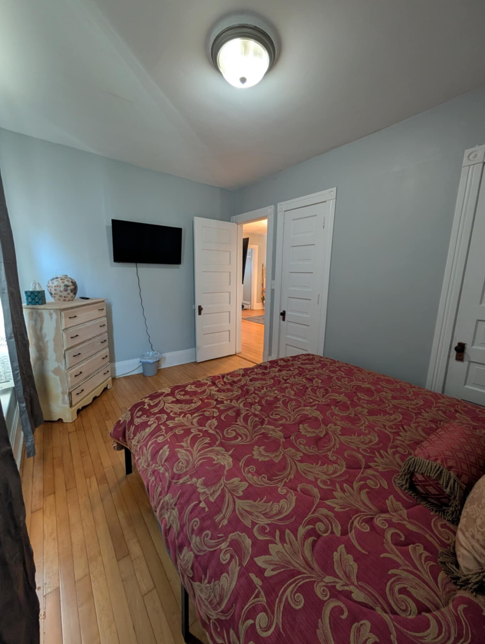 Building Photo - 2621 S Howell Ave