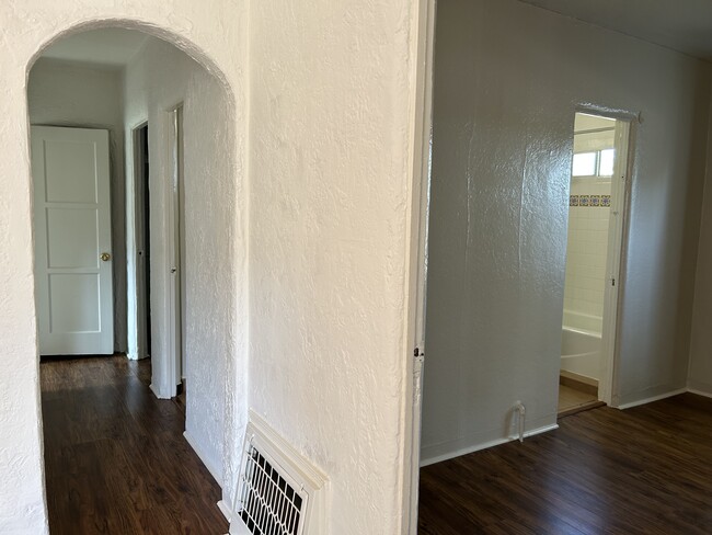 Building Photo - 33141 Case St