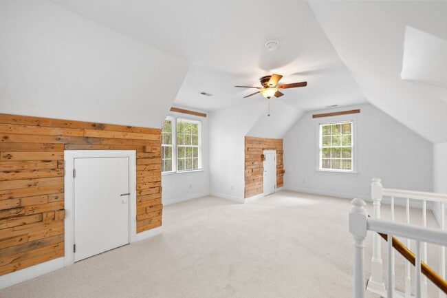Building Photo - *Charming Farmhouse Style Retreat in Youngsville*