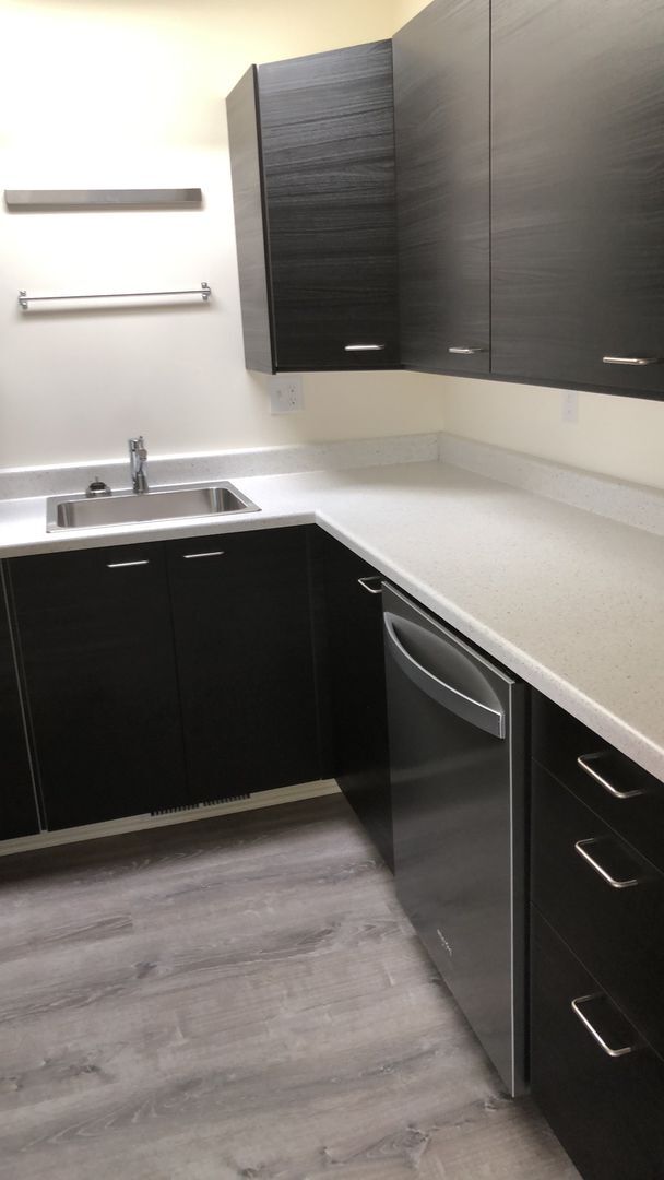 Building Photo - Updated 2 Bedroom 1 bath duplex in NW Corvallis!