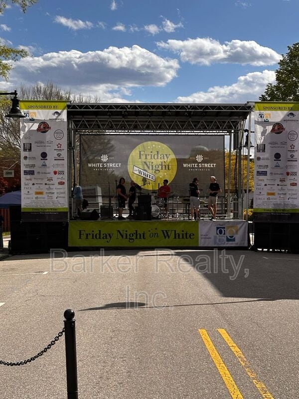 Building Photo - 414 S White St