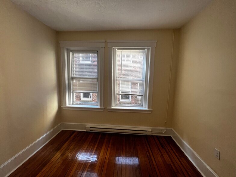 Building Photo - 883 Huntington Ave