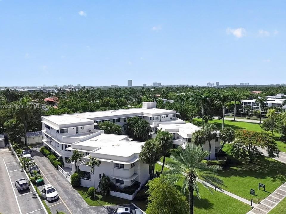 Building Photo - 10190 Collins Ave