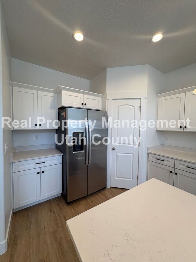 Building Photo - 2034 N 4100 W