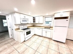 Building Photo - 48 Illinois Ave