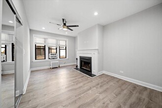 Building Photo - 0 bedroom in Chicago IL 60657