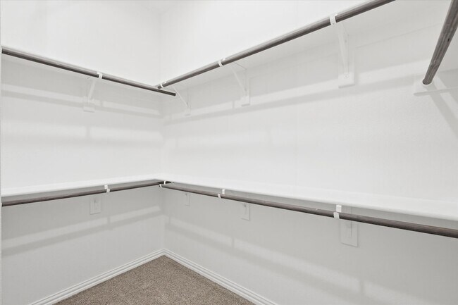 Building Photo - 3916 Ford Dr