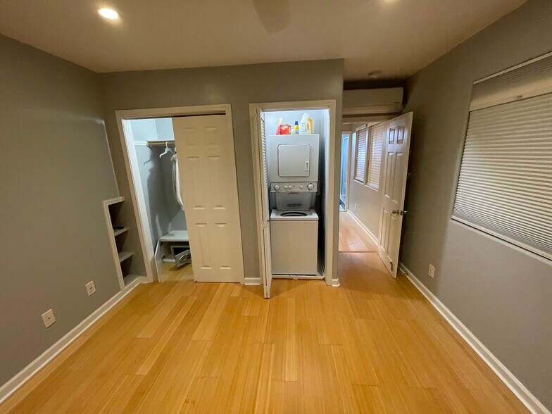 Bedroom view D - 4844 Daisy St