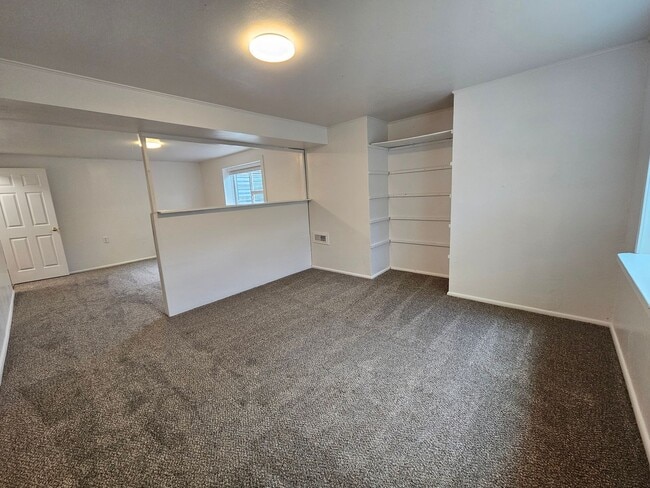 Building Photo - Beautifully Remodeled 4 Bed / 2 Bath Home in Stansbury Park