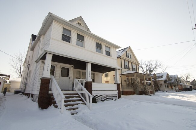 Building Photo - 1533 Spring Garden Ave